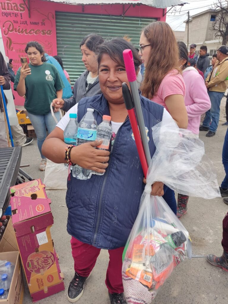 Solidaridad en Acción: Apoyo a las Inundaciones en Chalco